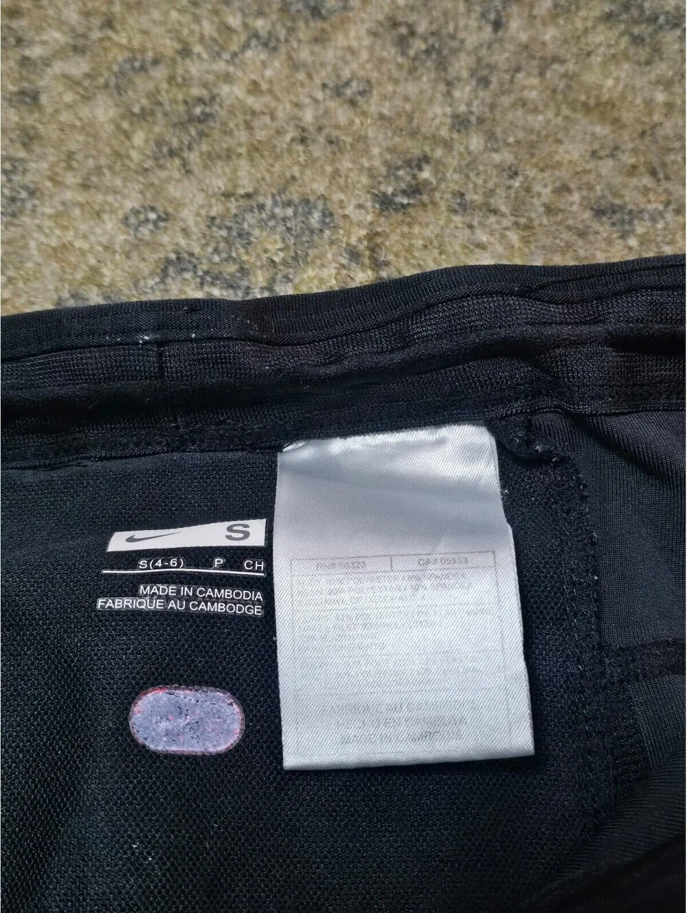 Nike Fit Women’s Running Capri Leggings Size Small Black Reflective Zip Pocket